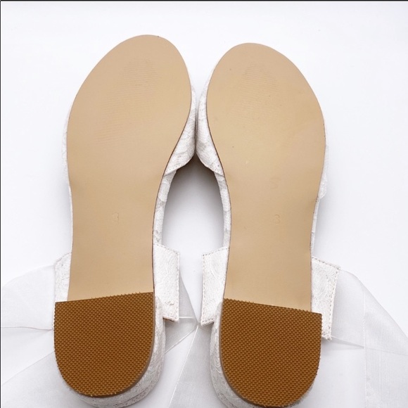 •SOLD• FSJ white lace up ballet flats - Picture 3 of 5